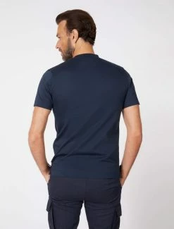 Cavallaro Napoli Chiavari T-shirt Donkerblauw 9 Cavallaro Napoli Chiavari T-shirt Donkerblauw -Cavallaro Napoli Shop 117225009 699000 12 positie 25 856