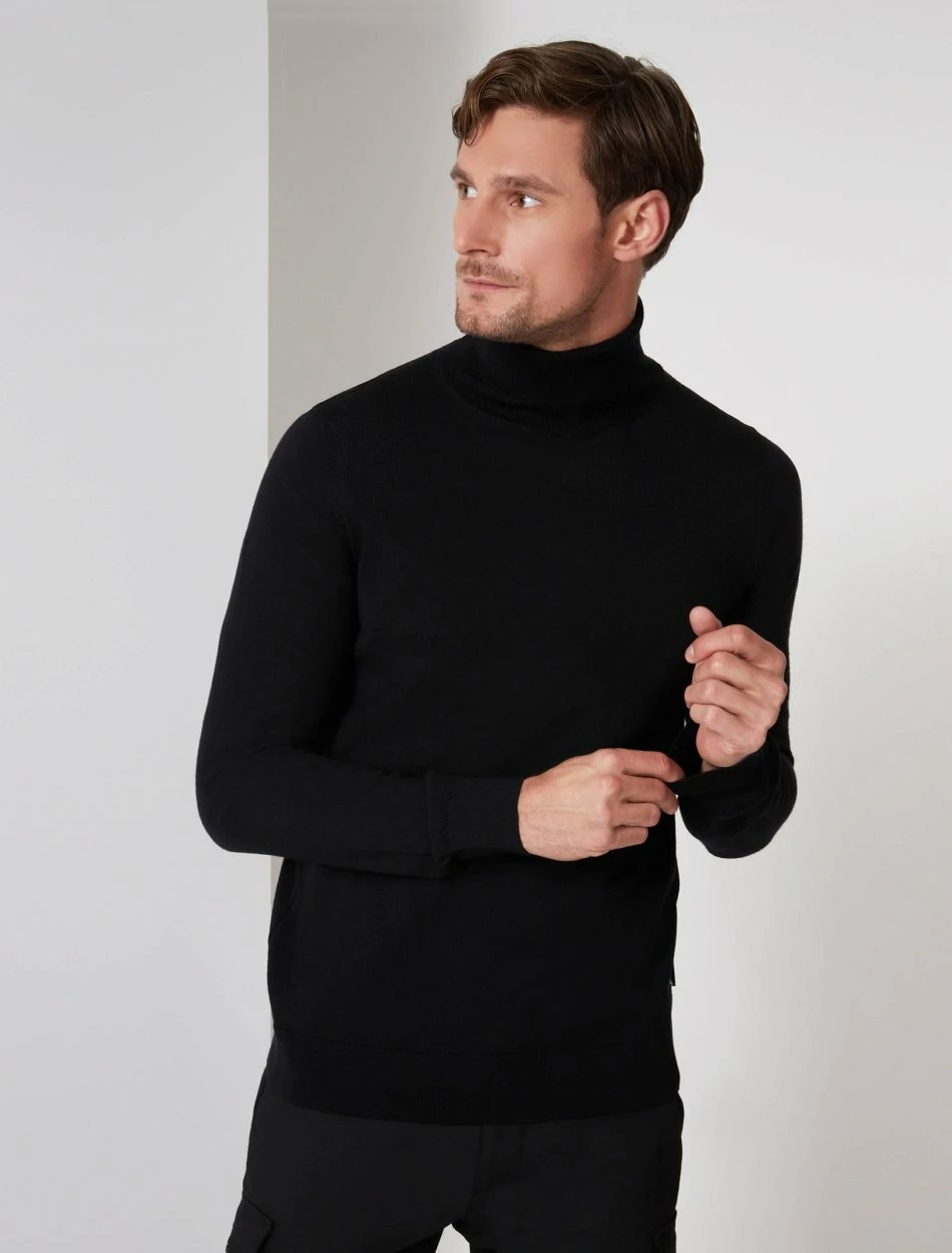 Cavallaro Napoli Merino Coltrui Zwart 1 Cavallaro Napoli Merino Coltrui Zwart