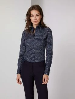 Cavallaro Napoli Isabella Blouse Donkerblauw 13 Cavallaro Napoli Isabella Blouse Donkerblauw -Cavallaro Napoli Shop 250225002 699107 06 positie 30 851