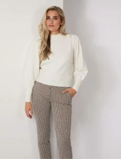 Cavallaro Napoli Isolana Trui Off White 12 Cavallaro Napoli Isolana Trui Off White -Cavallaro Napoli Shop 258225010 120000 06 positie 30 976